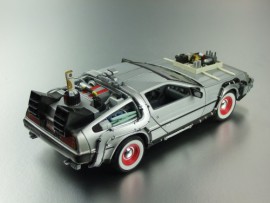 Welly-22444W-De-Lorean-Back-to-the-Futur-III-124-0-3