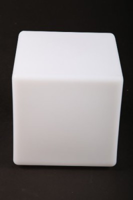 point-garden-cube-lumineux-LED-alternance-de-couleurs-20-cm-lampe-cube-pouf-batterie-0-3