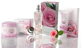 Ensemble Rose & Perle – Eau de parfum Rose 65 ml, Crème hydratante 24 heures SPF 15 et Masque réparateur Ensemble Rose & Perle – Eau de parfum Rose 65 ml, Crème hydratante 24 heures SPF 15 et Masque réparateur