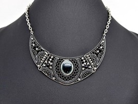 CC969E-Collier-Plastron-Demi-Lune-Pointu-Mtal-Strass-Pierres-Noir-Mode-Fantaisie-0-0