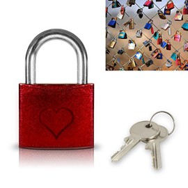 Petit cadenas rouge des amoureux avec un coeur – Cadeau Saint valentin Petit cadenas rouge des amoureux avec un coeur – Cadeau Saint valentin