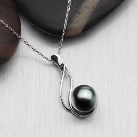 VIKI LYNN Pendentif Perle Noire de Tahiti Femme Collier Argent Fin 925/1000 et Perle Noire de classe AAA Taille 45cm Forme Unique Vente Seule et Très Élégant Les Plus Beaux Bijoux Fantaisies VIKI LYNN Pendentif Perle Noire de Tahiti Femme Collier Argent Fin 925/1000 et Perle Noire de classe AAA Taille 45cm Forme Unique Vente Seule et Très Élégant Les Plus Beaux Bijoux Fantaisies 4