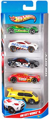 Mattel-HotWheels-1806-Coffret-de-5-voitures-modle-alatoire-0