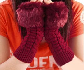 Butterme 1 Paire Femme Hiver Chaud En Fausse Fourrure Poignet Mitaines Tricotés Longues Gants Mode Gants Demi-Doigt Meilleur cadeau de Noël Butterme 1 Paire Femme Hiver Chaud En Fausse Fourrure Poignet Mitaines Tricotés Longues Gants Mode Gants Demi-Doigt Meilleur cadeau de Noël