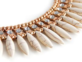 Mode-collier-Statement-Bijoux-de-mode-Chane-en-beige-clair-de-la-marque-MyBeautyworld24-0-2