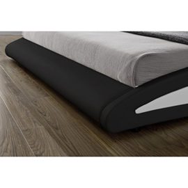 Cadre de lit ORLEAN en simili cuir Noir 140 x 190 cm avec LED intégrées avec sommier à lattes. – L 190 x l 140 x H 84.5 Cadre de lit ORLEAN en simili cuir Noir 140 x 190 cm avec LED intégrées avec sommier à lattes. – L 190 x l 140 x H 84.5 4