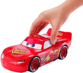 Cars-3-FGN54-Cars-Flash-McQueen-Interactive-0-2