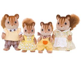 familles Sylvanian Noyer écureuil bébé familles Sylvanian Noyer écureuil bébé