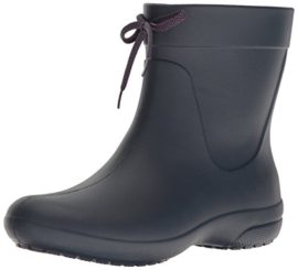 Crocs Freesail Shorty Rainboot Navy, Bottes en Caoutchouc de Hauteur Moyenne, Non Doublées Femme Crocs Freesail Shorty Rainboot Navy, Bottes en Caoutchouc de Hauteur Moyenne, Non Doublées Femme