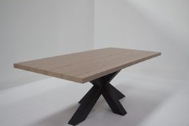 Table-de-sejour-CELIO-avec-pied-central-en-metal-coloris-chene-beaufort-190-cm-0