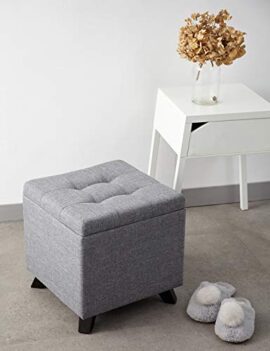 Suhu Pouf Tabouret Cube Tissu Coiffeuse Coffre de Rangement Repose Pied de Salon Design Chaise Moderne Siège en Lin Reposé Pieds en Bois avec Couvercle Suhu Pouf Tabouret Cube Tissu Coiffeuse Coffre de Rangement Repose Pied de Salon Design Chaise Moderne Siège en Lin Reposé Pieds en Bois avec Couvercle 4