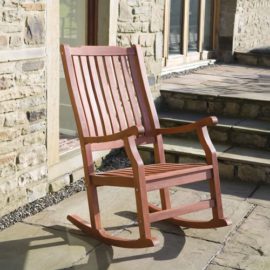 Trueshopping Fauteuil à bascule traditionnel en bois Finition naturelle Trueshopping Fauteuil à bascule traditionnel en bois Finition naturelle 3