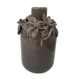 Petit vase gris en céramique avec couronne de fleurs 15,5 cm Petit vase gris en céramique avec couronne de fleurs 15,5 cm